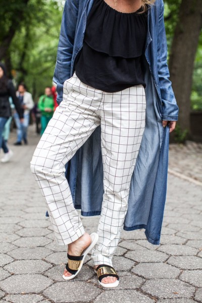 One-shoulder top and graphic pants New York Fashion Hunter