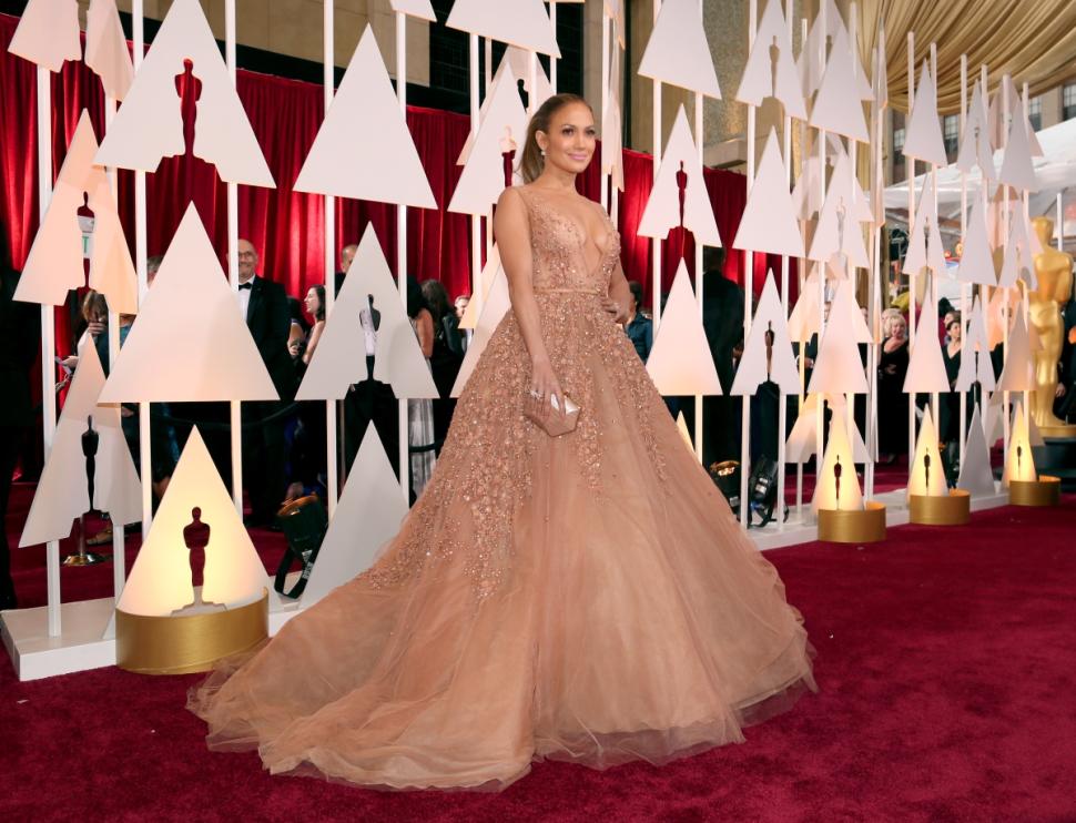 J Lo at the Oscars 2015